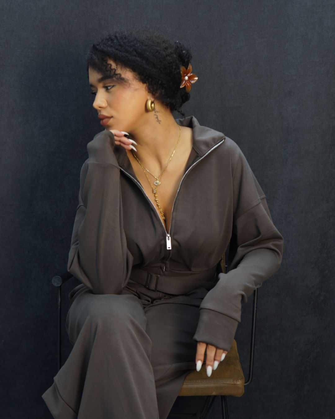 kahverengi modal kemerli takım