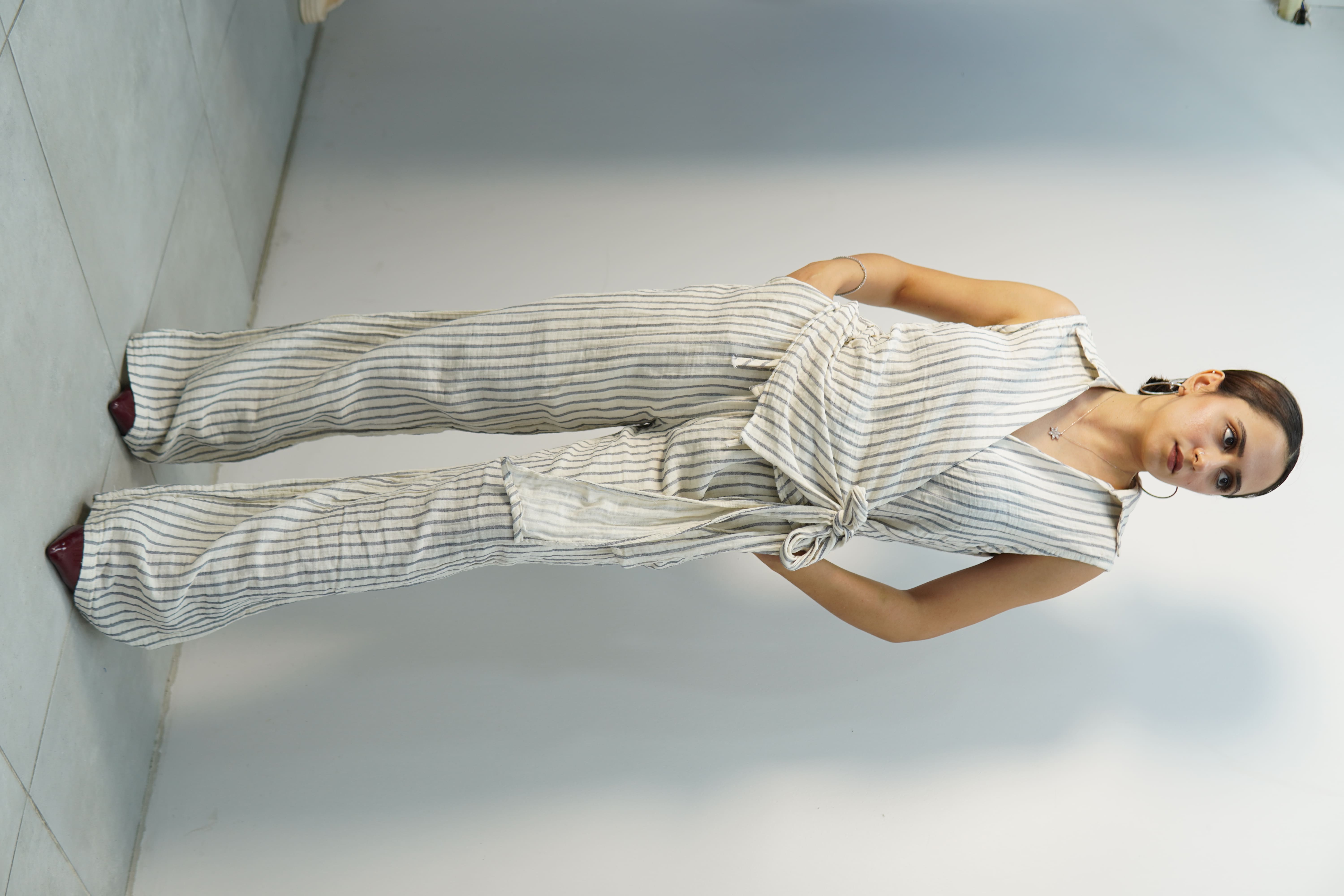 Gri çizgili kurdele detaylı alt üst takım 