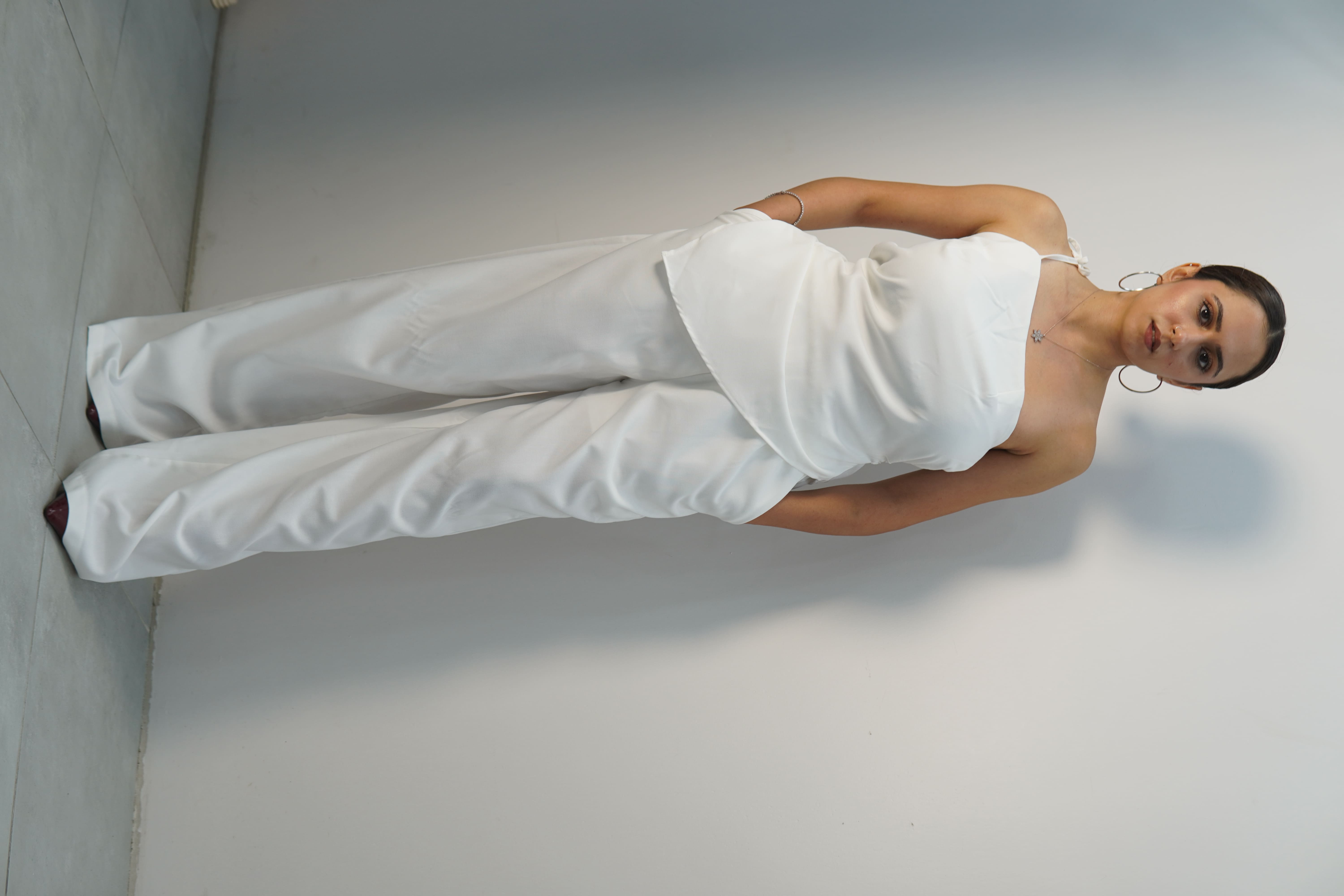 Beyaz alt üst takım 